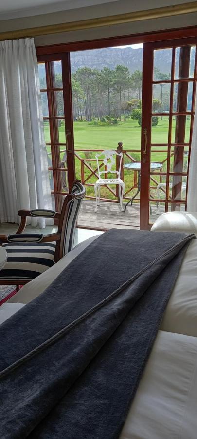 Mulligans Guest Lodge Hermanus Bagian luar foto