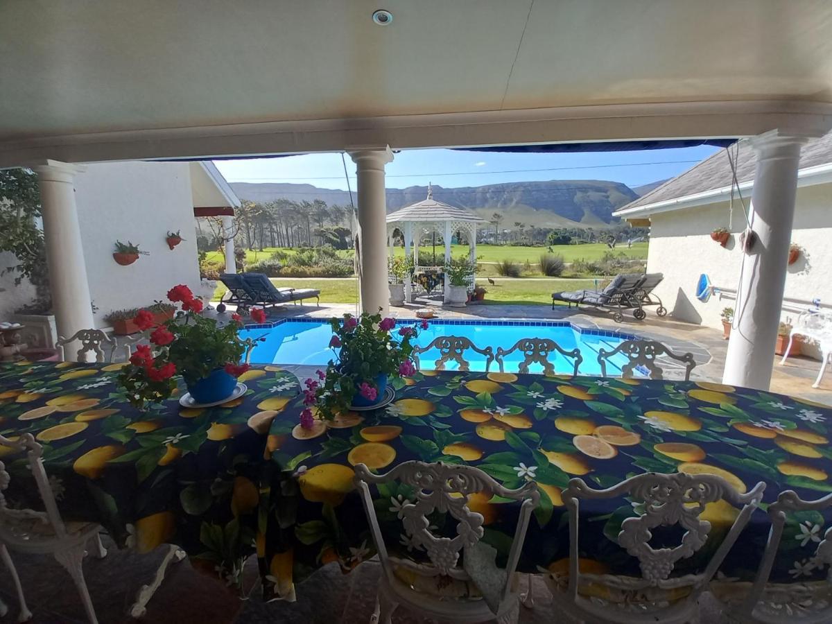 Mulligans Guest Lodge Hermanus Bagian luar foto