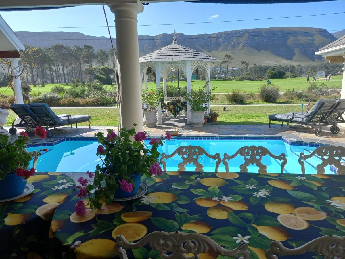 Mulligans Guest Lodge Hermanus Bagian luar foto