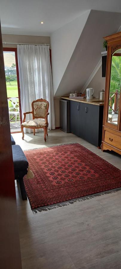 Mulligans Guest Lodge Hermanus Bagian luar foto